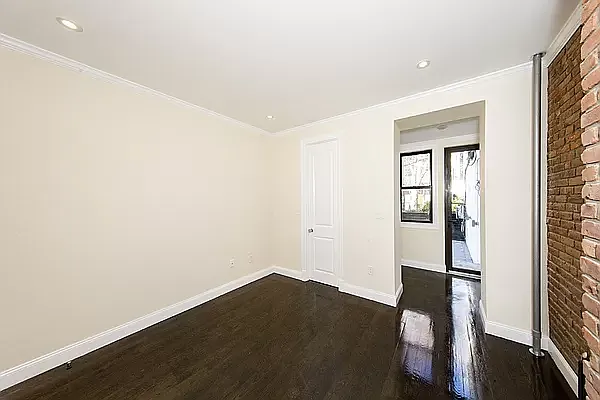 Rented by Avenues Real Estate | media 21