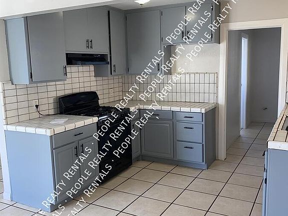 5th image of 2716 Trent St