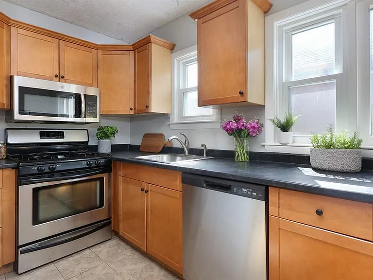 5 Benton Rd #2 — Photo 5