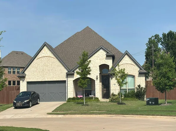 501 White Plains Ct, Midlothian, TX 76065