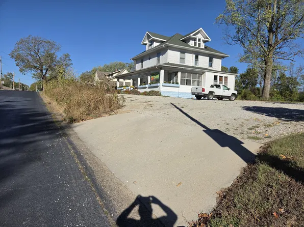 509 W 1st St, Mountain Grove, MO 65711