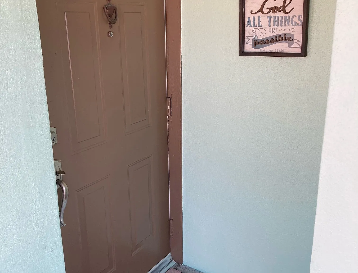 3 bed, 1000 sqft, $3,000 — Photo 3