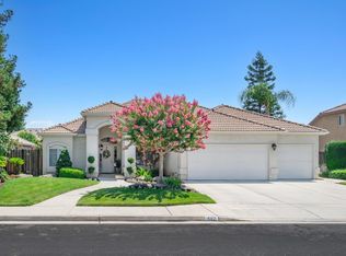 442 W Omaha Ave, Clovis, CA