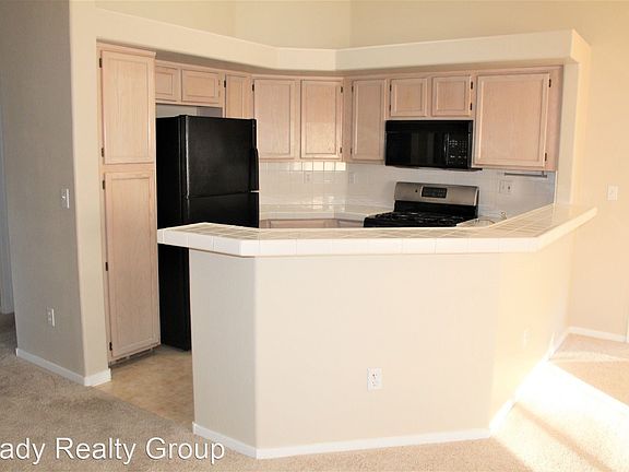 4th image of 900 Heavenly Hills Ct Unit 201