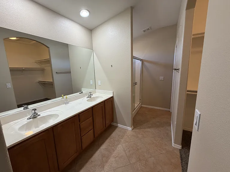 2460 Topanga Dr — Photo 11