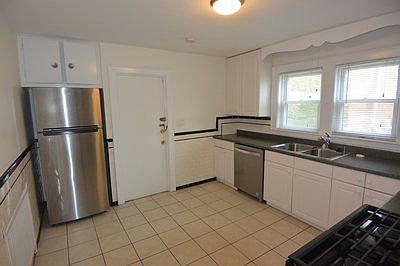 2nd image of 33 Wiltshire Rd #R