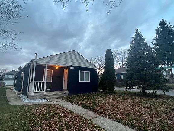 2nd image of 187 Whitethorne Ave