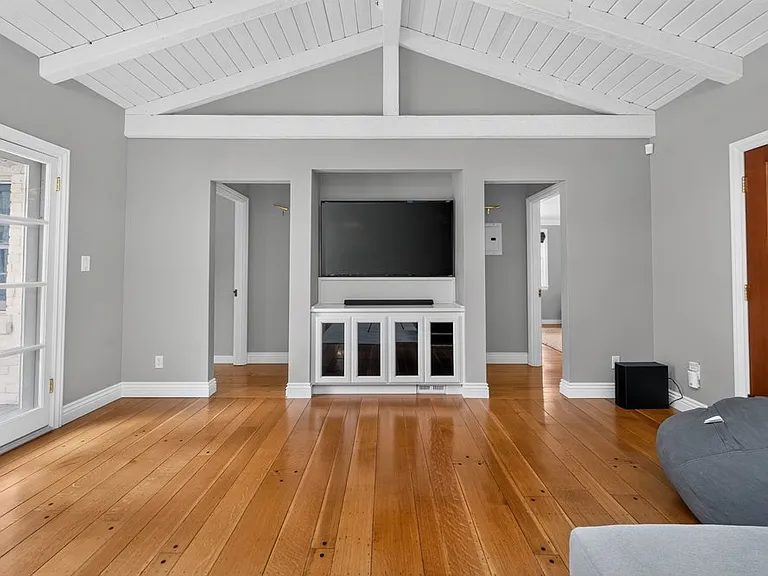 145 Las Vegas Rd — Photo 18