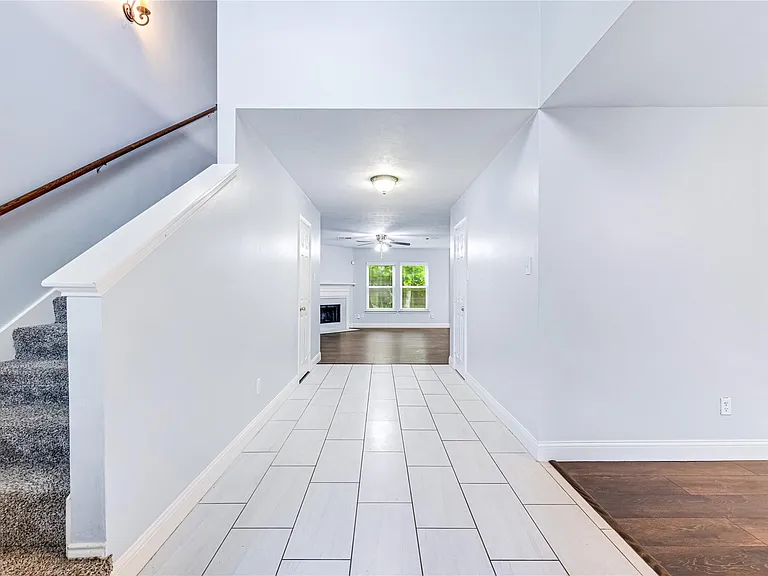28507 Chateau Springs Ct — Photo 2