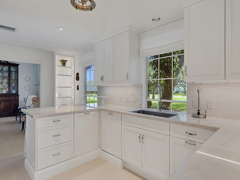 100 River Oak Ln — Photo 12