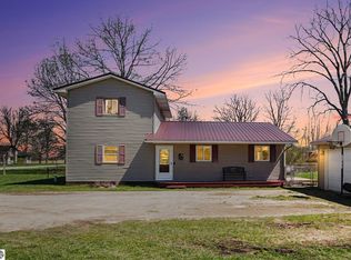 5206 E Monroe Rd, Breckenridge, MI 48615