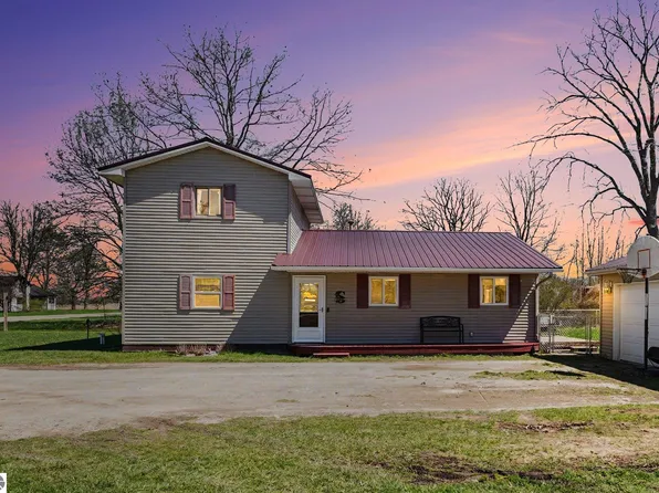 5206 E Monroe Rd, Breckenridge, MI 48615