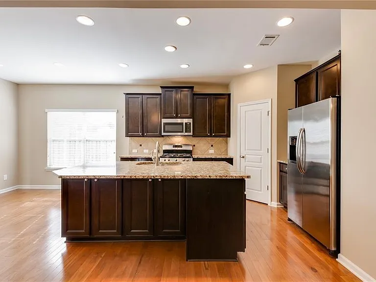 7245 Rocking Horse Ln — Photo 11