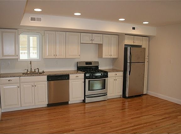 Kitchen and great rm