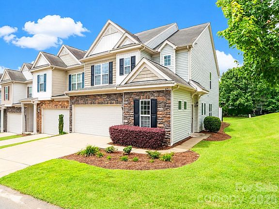 2nd image of 4752 Mount Royal Ln