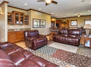465 NE Fox Run Trl, Waukee, IA 50263