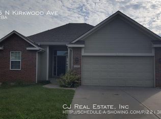 9215 N Kirkwood Ave, Kansas City, MO 64154