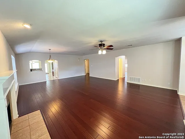 1303 Bluff Frst — Photo 9