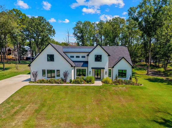 6032 Charley Pl, Benton, AR 72019