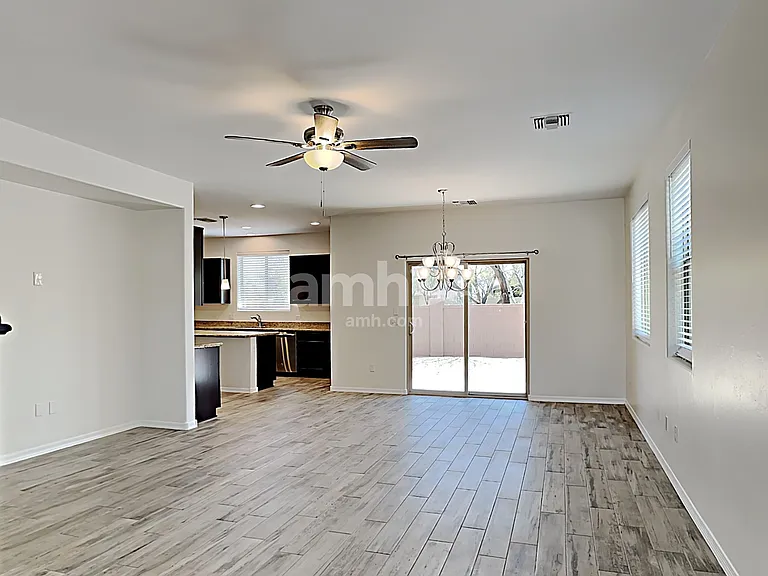 743 W Calle Ocarina — Photo 6
