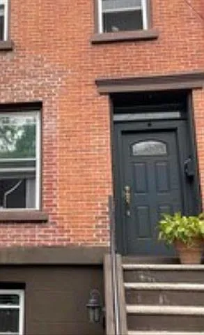 281 Monmouth St #3