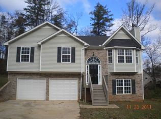 17 Split Rail Ct, Cartersville, GA 30121