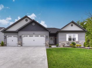 822 Mule Creek Dr, Wentzville, MO 63385