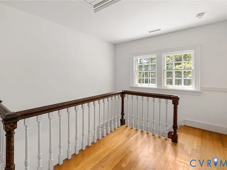 209 Ross Rd — Photo 23