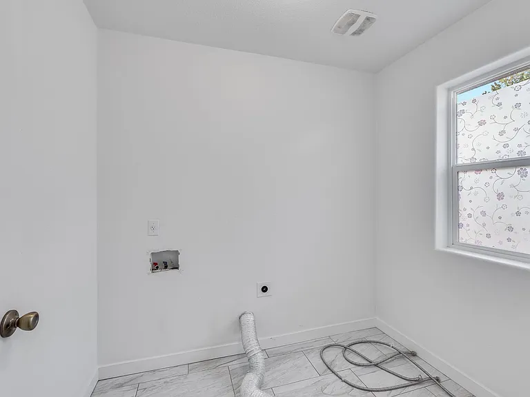 1158 SE Oak St — Photo 13