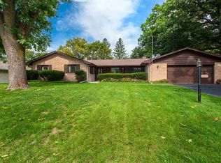 3906 Landstrom Rd, Rockford, IL 61114