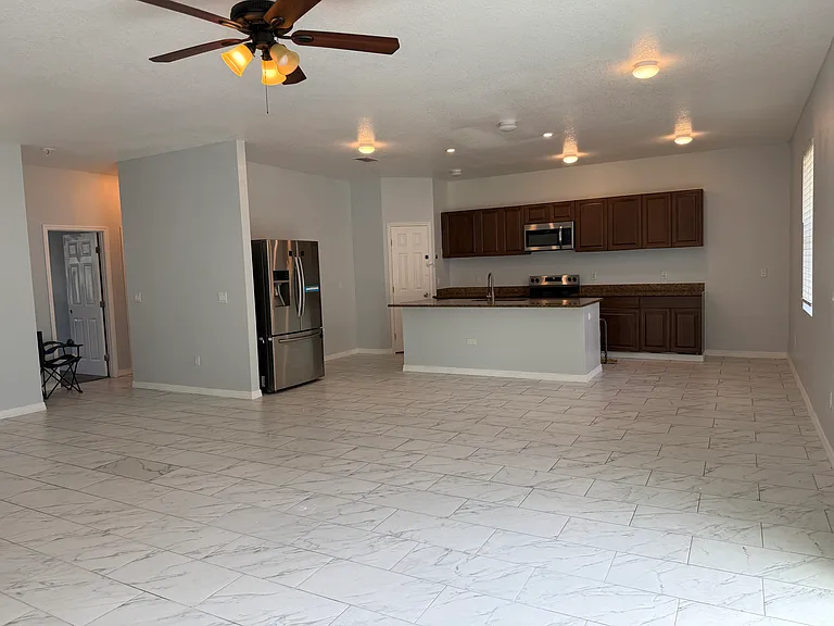 3601 1/2 E Fern St — Photo 26