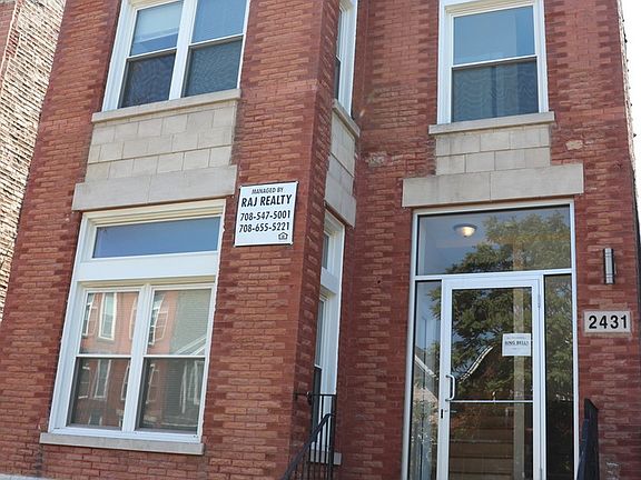 3rd image of 2431 W Polk St Unit 2