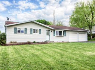 532 Green Ln, Pen Argyl, PA 18072