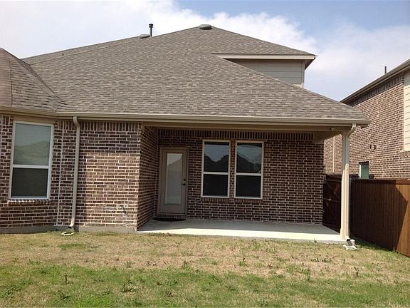 3rd image of 2404 Olivia Ln