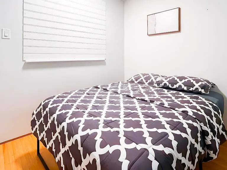 1925 Nelson St #203 — Photo 7
