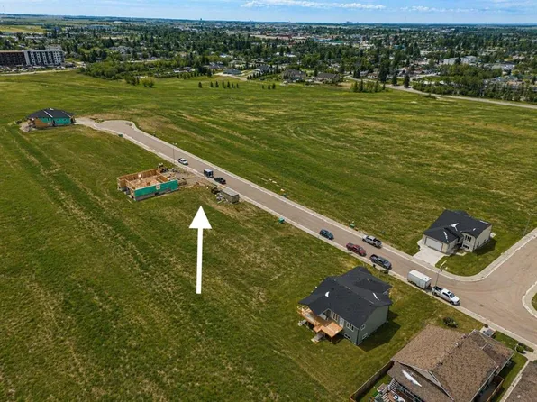 5730 55th Ave, Camrose, AB T4V 4P4