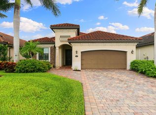 2862 Aviamar Cir, Naples, FL 34114