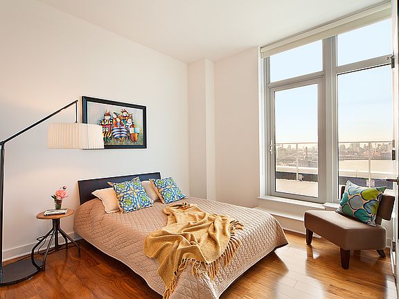 2nd image of 2 Northside Piers Penthouse 5