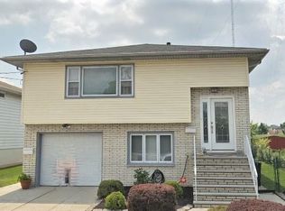 51 Huber St, Secaucus, NJ 07094