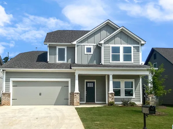 310 Camellia Ln, Pell City, AL 35128