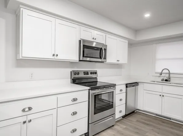 3348 S Fairway Ave, 3348 S Fairway Ave #A, Springfield, MO 65804