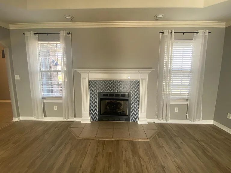 411 Curtis St — Photo 5