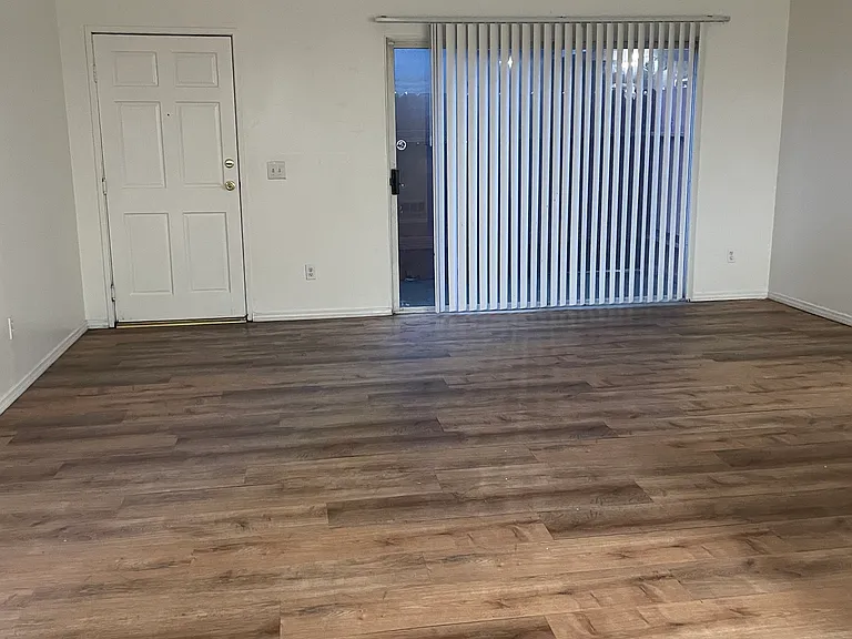 6415 Garvanza Ave — Photo 11
