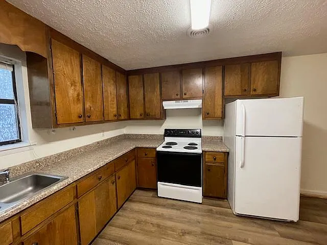 117 Redstone Dr — Photo 5