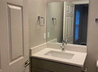 4710 W Fairfield Dr #802, Pensacola, FL 32506