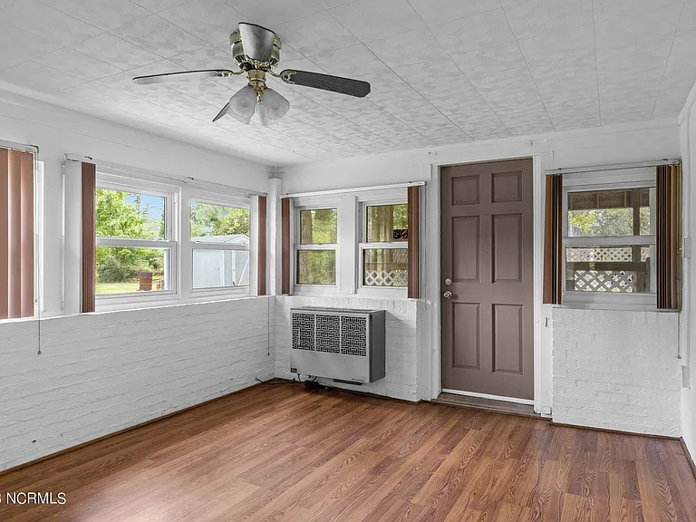 4303 Country Club Rd — Photo 18