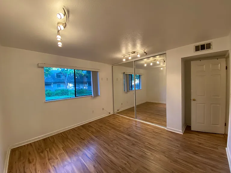 3091 Shadow Springs Pl — Photo 8