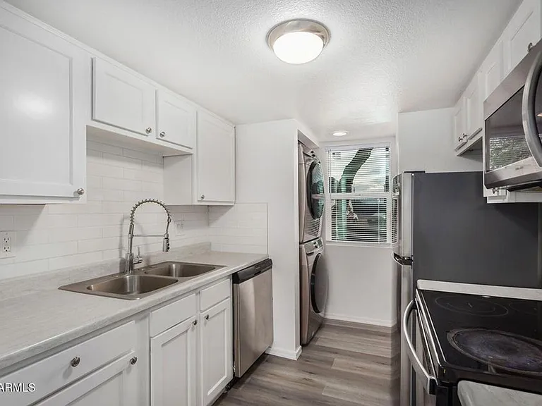 Jovial Apartments - First month FREE with approved Application — Photo 4