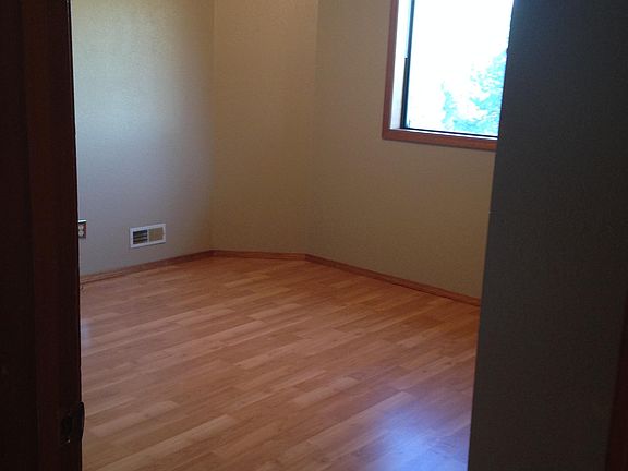 5th image of 7819 E Columbia Dr