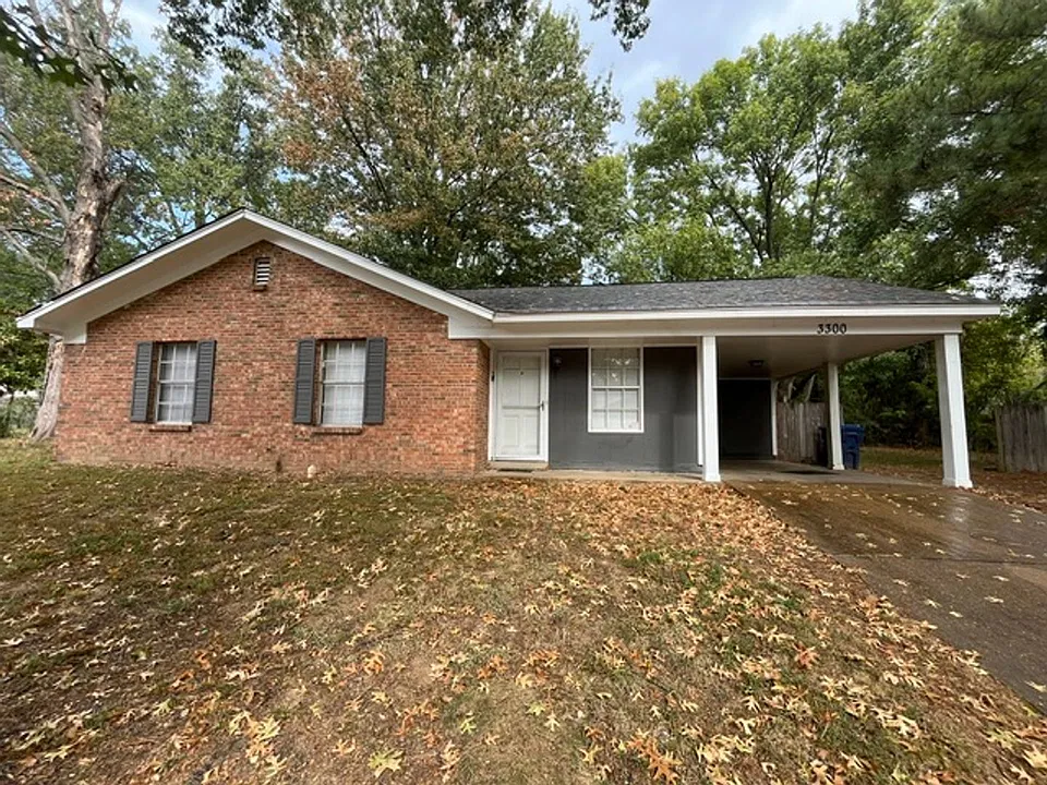 3300 Mayfair Dr